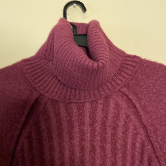 Free People sweater - Picture 5 of 11